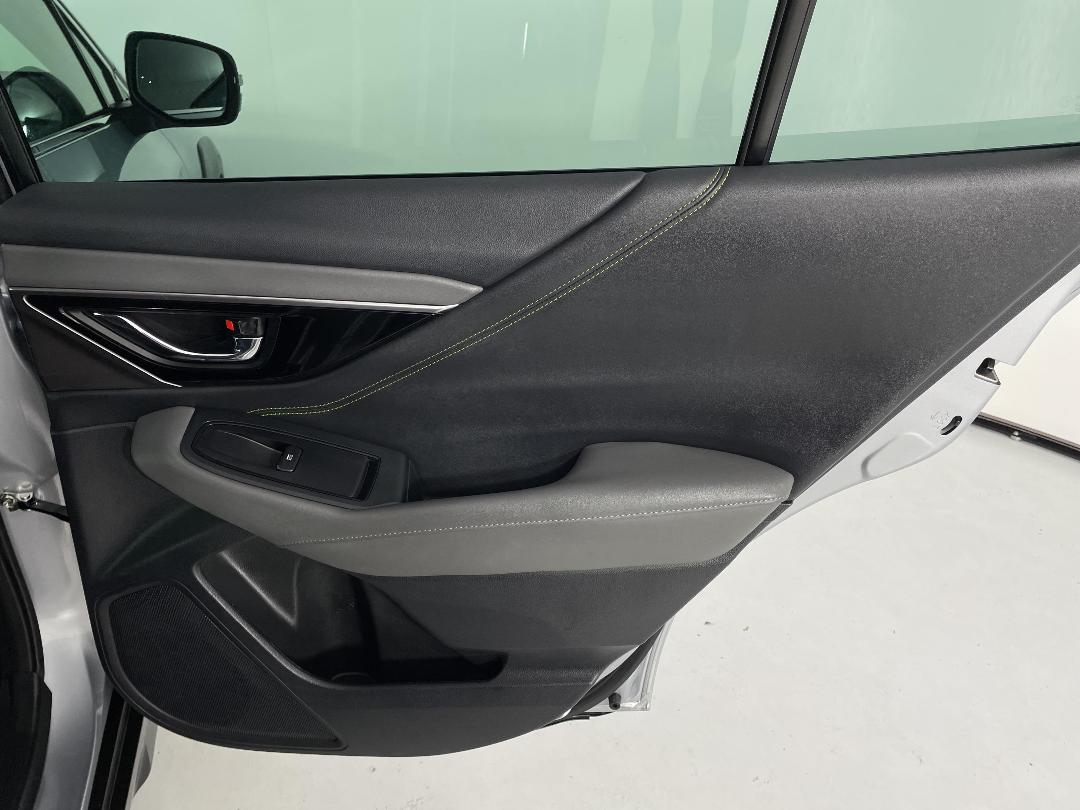 Photo '19' of Subaru Outback