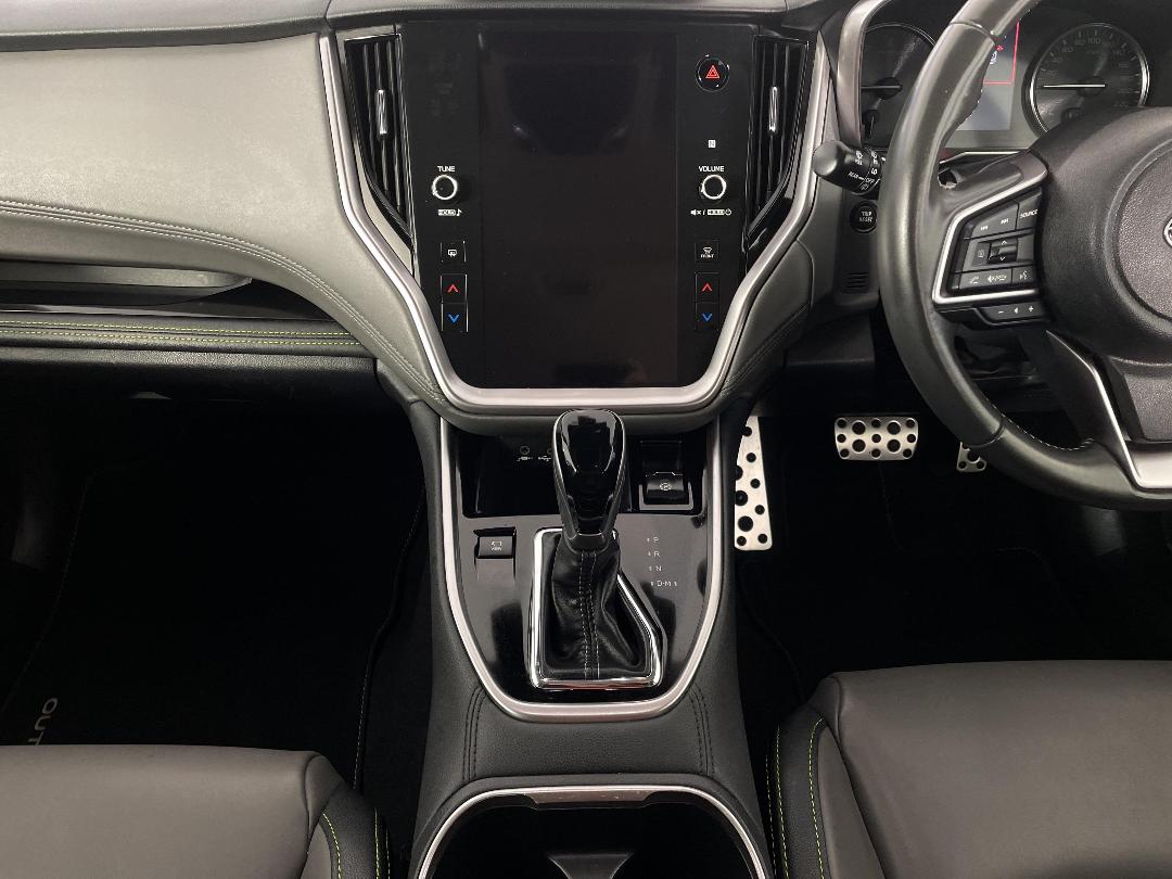 Photo '18' of Subaru Outback