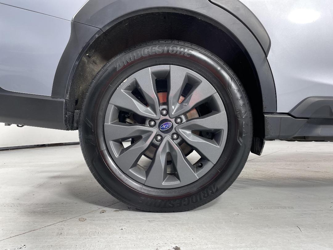 Photo '12' of Subaru Outback