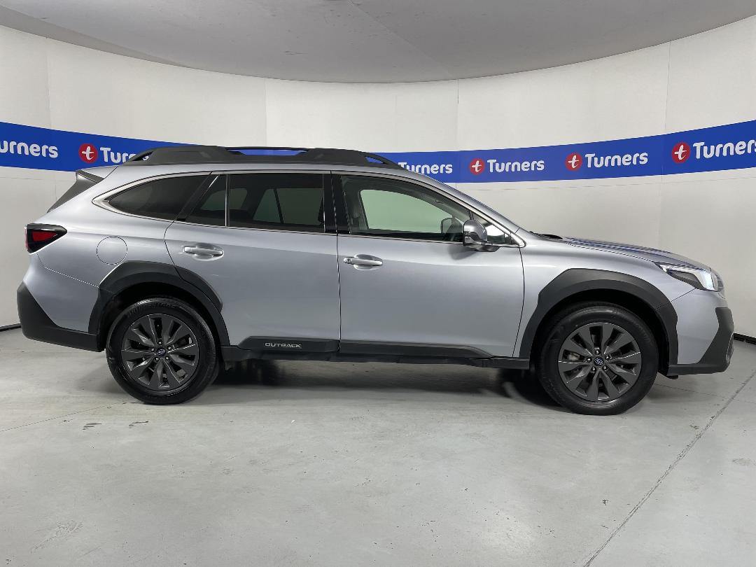 Photo '23' of Subaru Outback