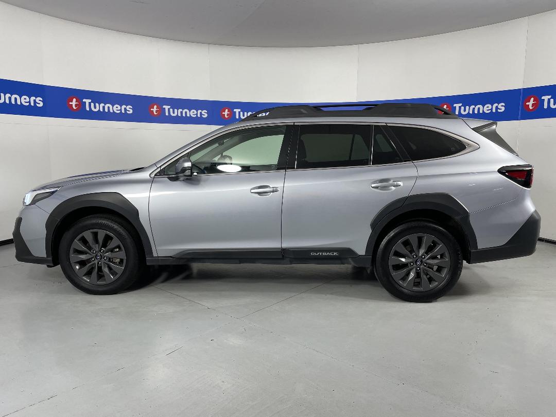 Photo '24' of Subaru Outback