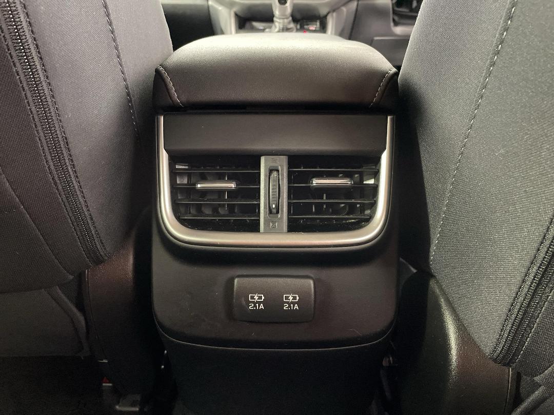 Photo '35' of Subaru Outback