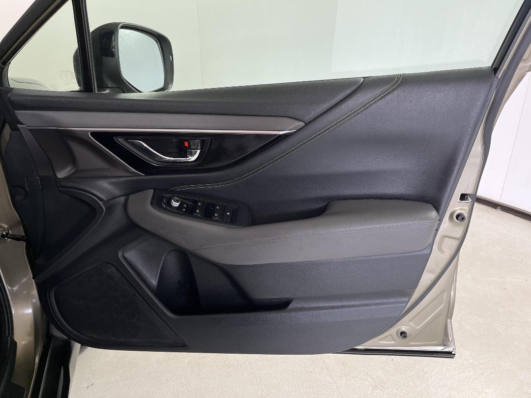 Photo '15' of Subaru Outback