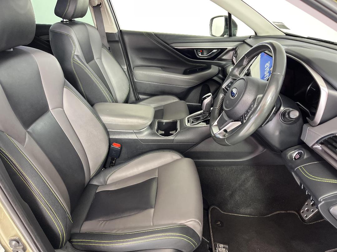 Photo '16' of Subaru Outback