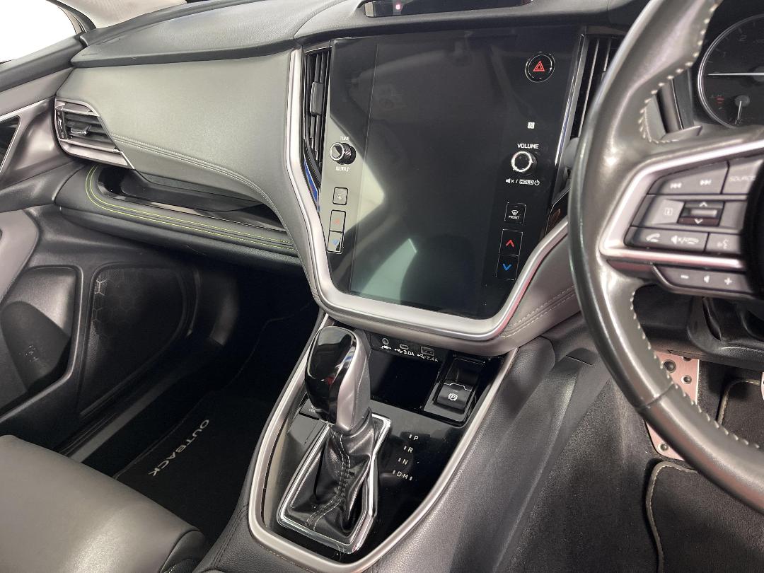 Photo '18' of Subaru Outback