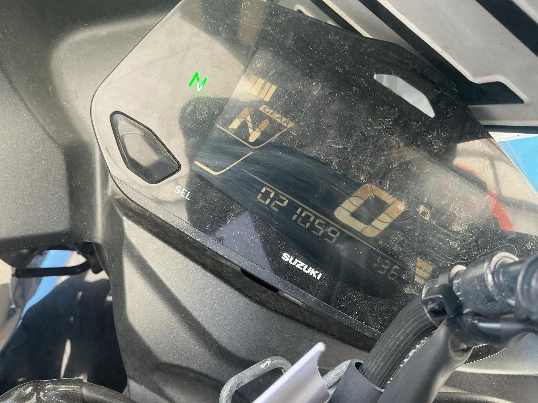 Photo '9' of Suzuki GSX250 Frlxm3 Photo '9' of Suzuki GSX250 Frlxm3