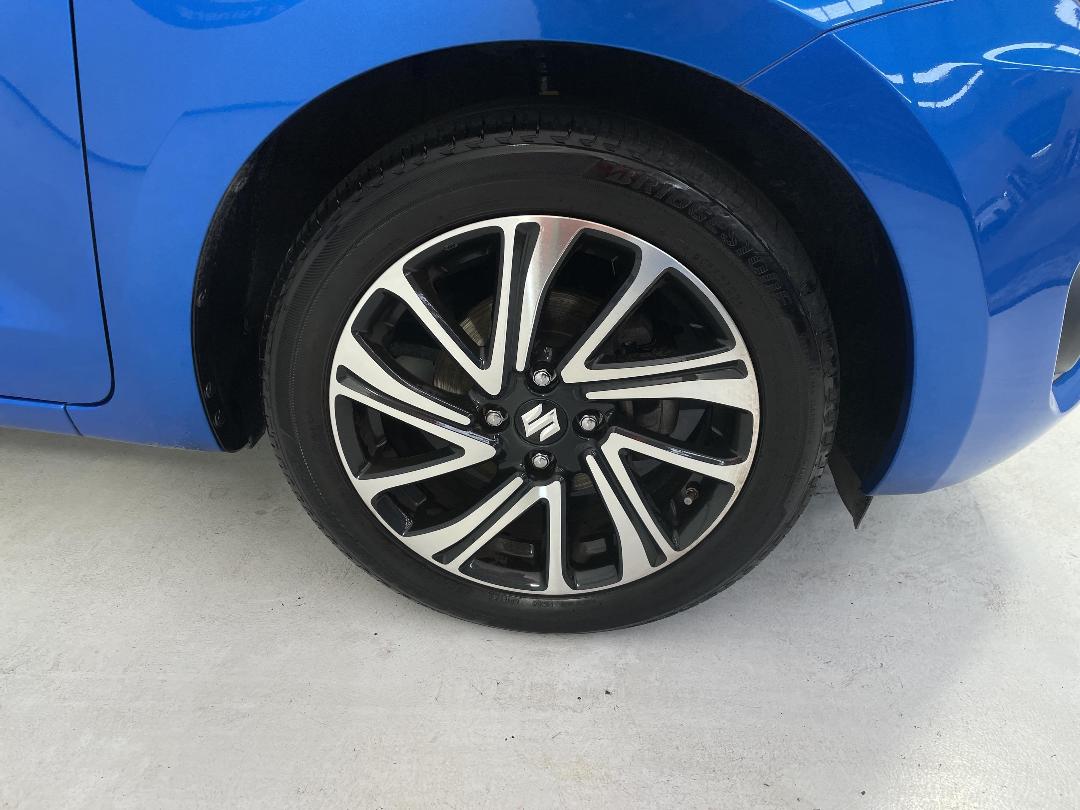 Photo '9' of Suzuki Swift