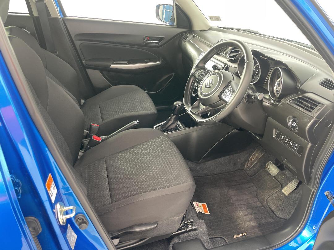 Photo '16' of Suzuki Swift