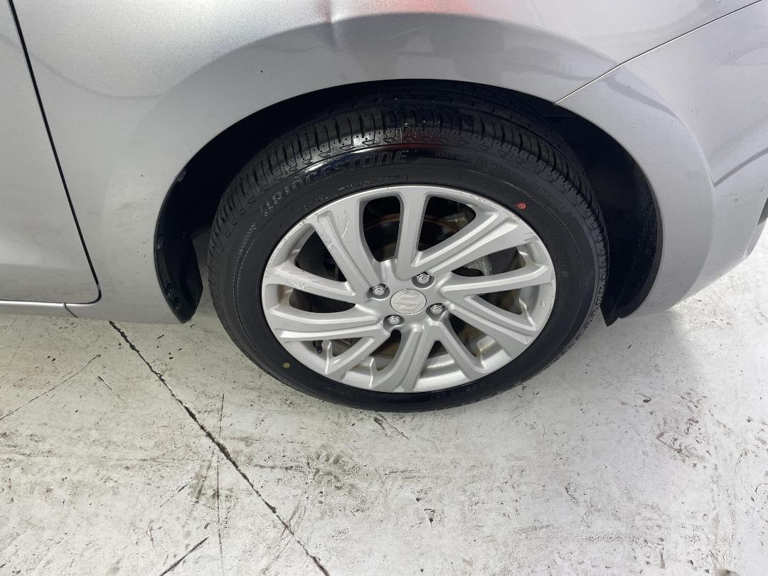 Photo '9' of Suzuki Swift