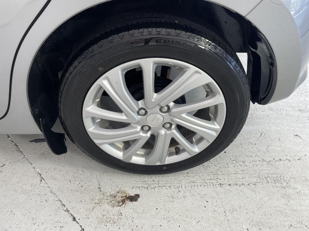 Photo '11' of Suzuki Swift