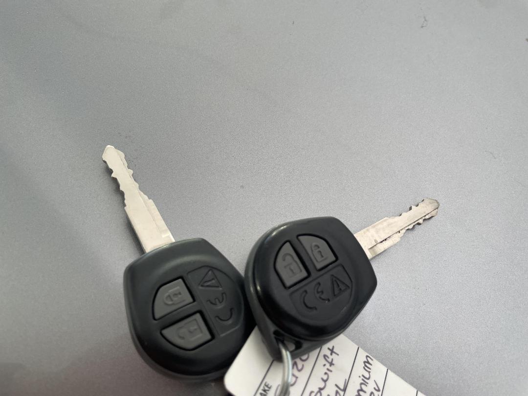 Photo '22' of Suzuki Swift