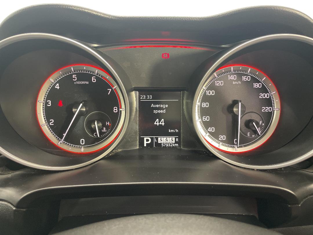 Photo '21' of Suzuki Swift