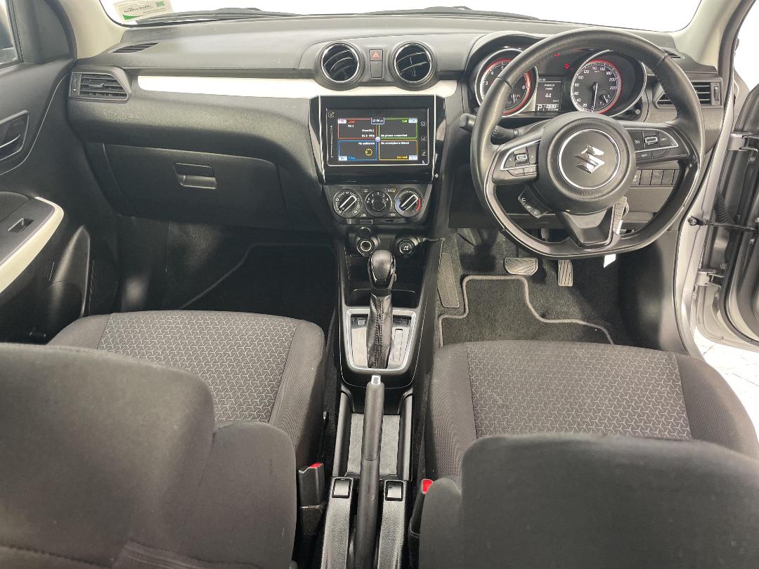 Photo '17' of Suzuki Swift