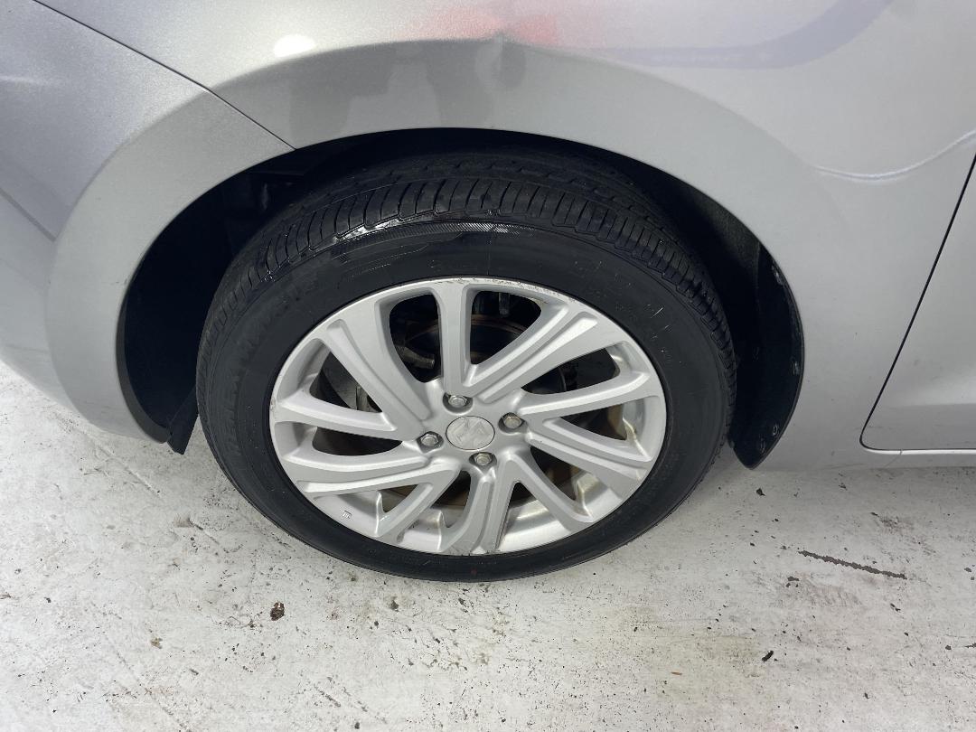 Photo '10' of Suzuki Swift