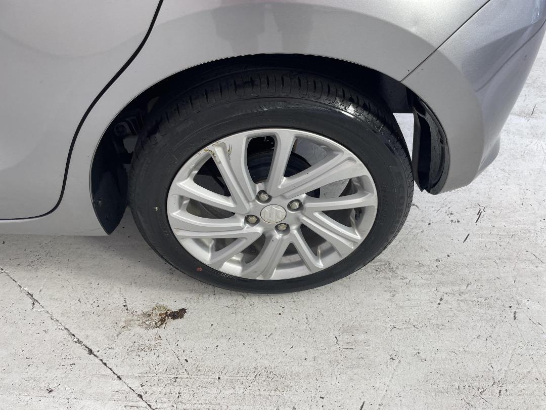 Photo '11' of Suzuki Swift