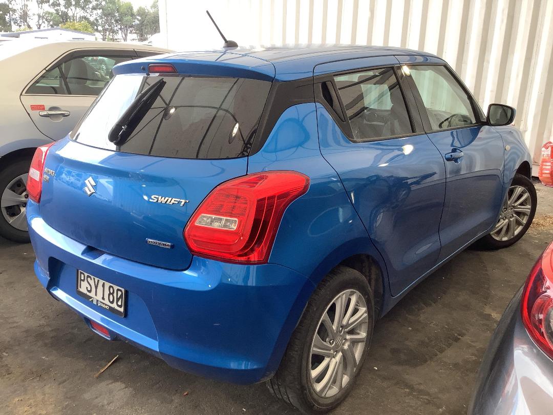 Photo '8' of Suzuki Swift GLX Hybrid Photo '8' of Suzuki Swift GLX Hybrid