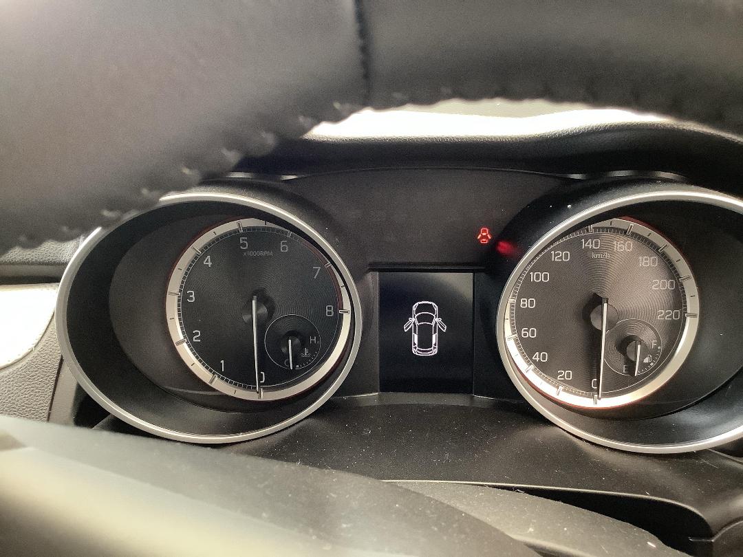 Photo '17' of Suzuki Swift GLX Hybrid Photo '17' of Suzuki Swift GLX Hybrid