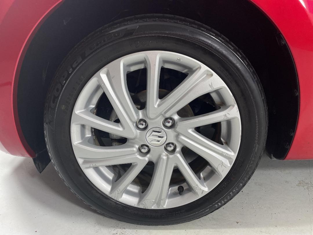 Photo '10' of Suzuki Swift