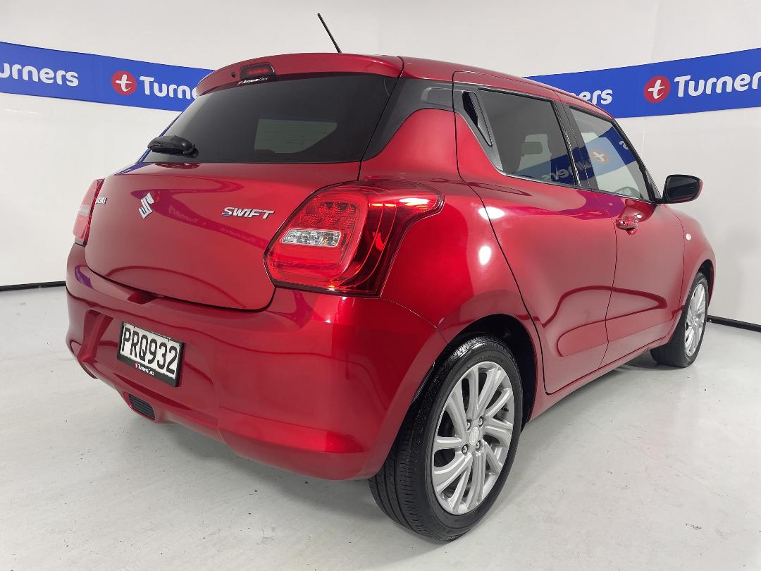 Photo '7' of Suzuki Swift