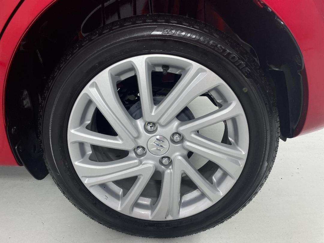 Photo '11' of Suzuki Swift