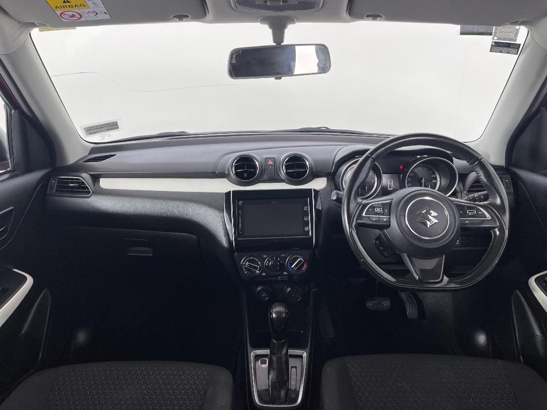 Photo '17' of Suzuki Swift