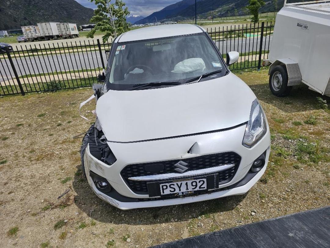 Photo '7' of Suzuki Swift GLX Hybrid Photo '7' of Suzuki Swift GLX Hybrid