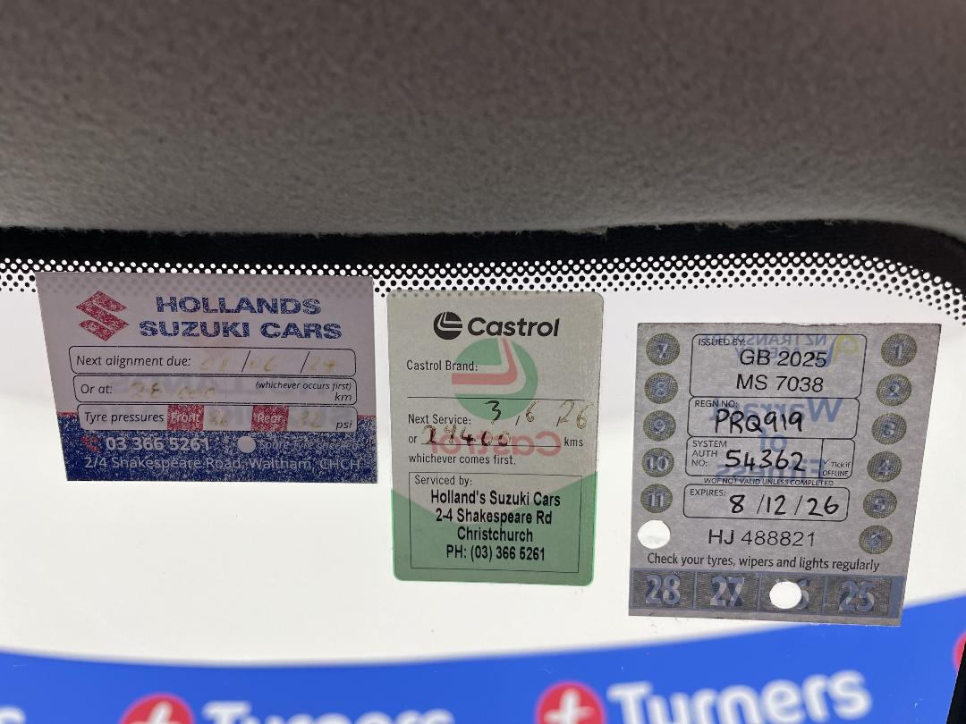 Photo '29' of Suzuki Swift