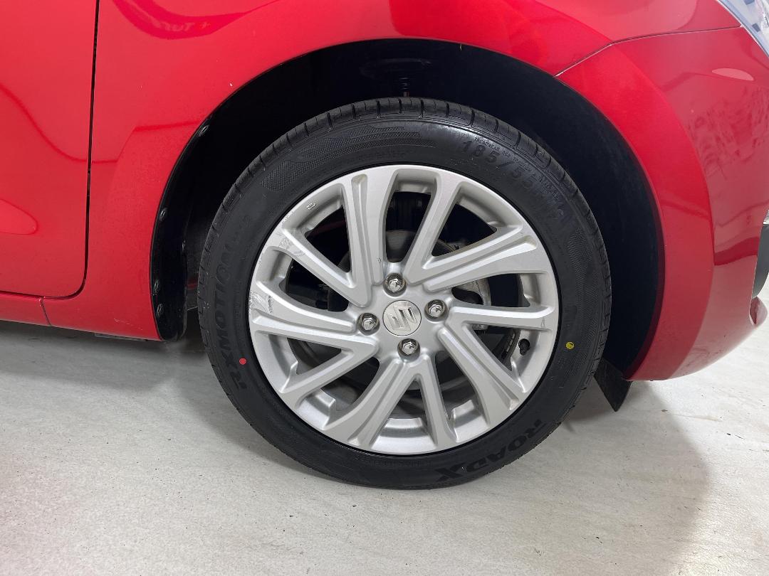 Photo '9' of Suzuki Swift