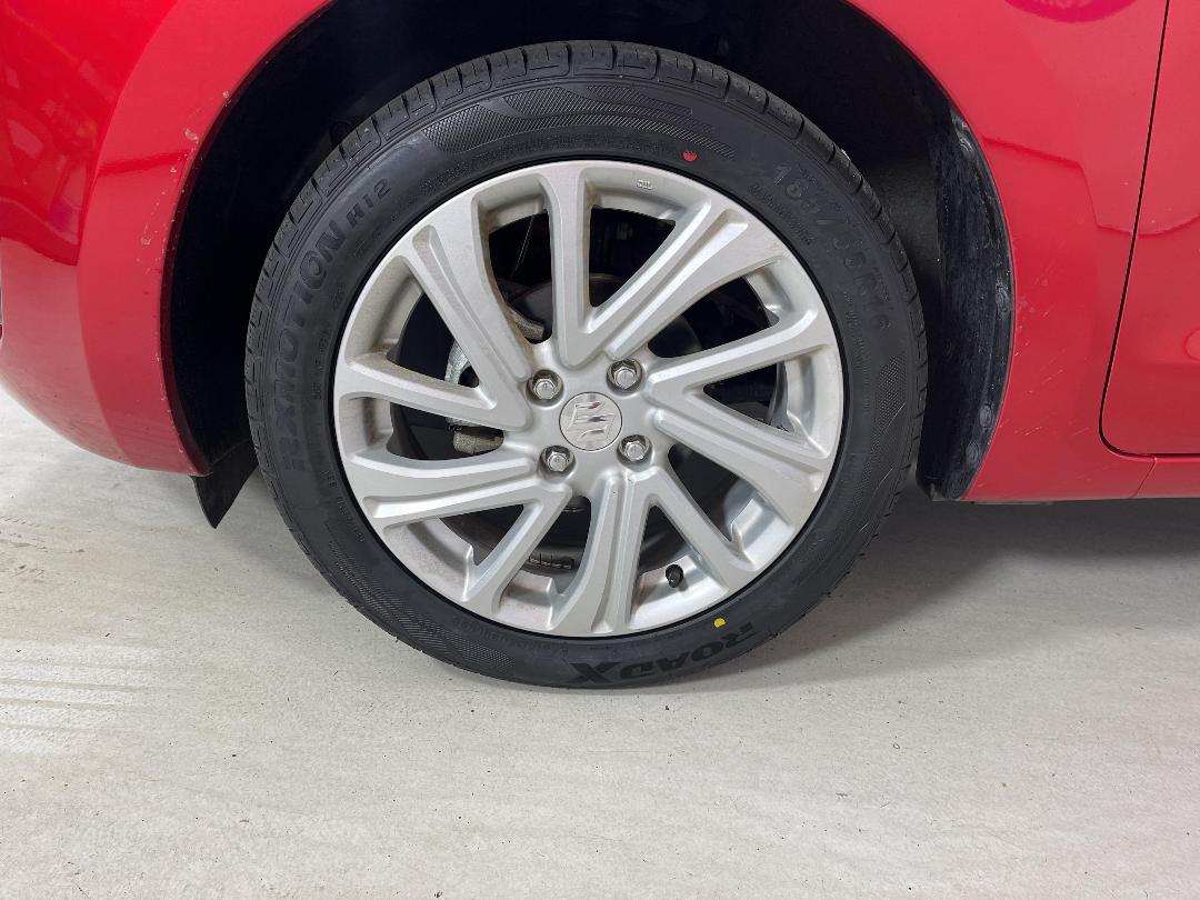 Photo '10' of Suzuki Swift