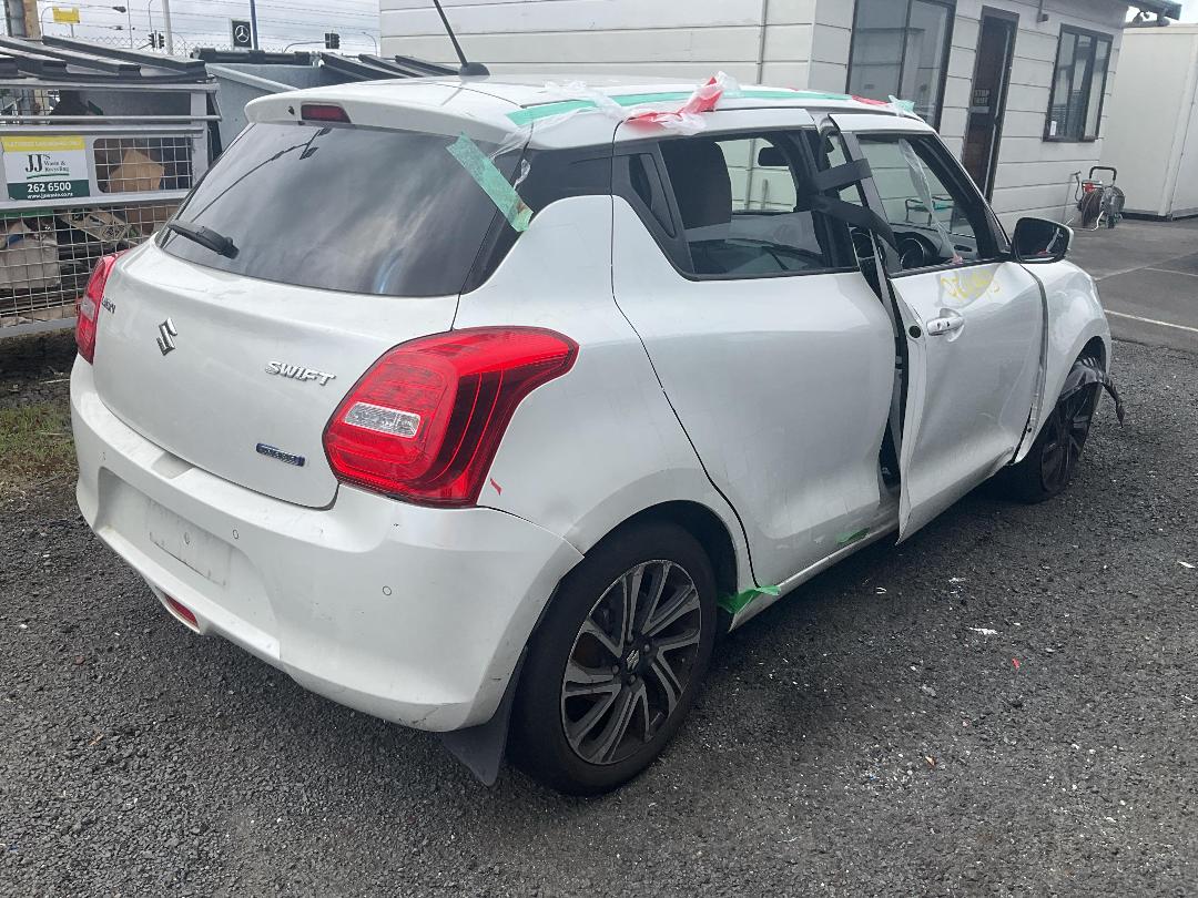 Photo '6' of Suzuki Swift RS Hybrid