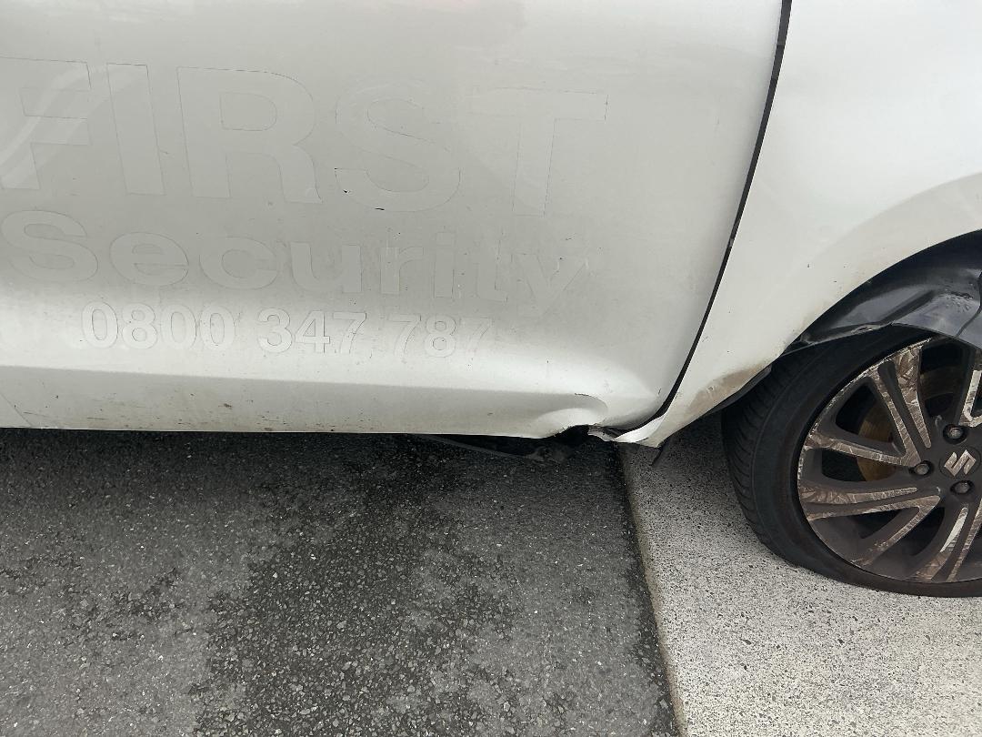 Photo '15' of Suzuki Swift RS Hybrid