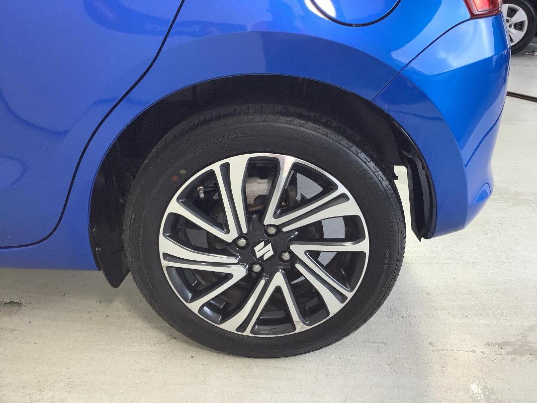 Photo '11' of Suzuki Swift