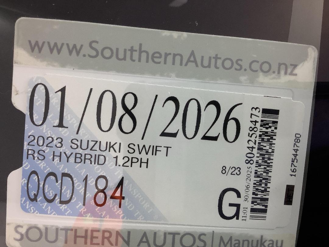 Photo '24' of Suzuki Swift