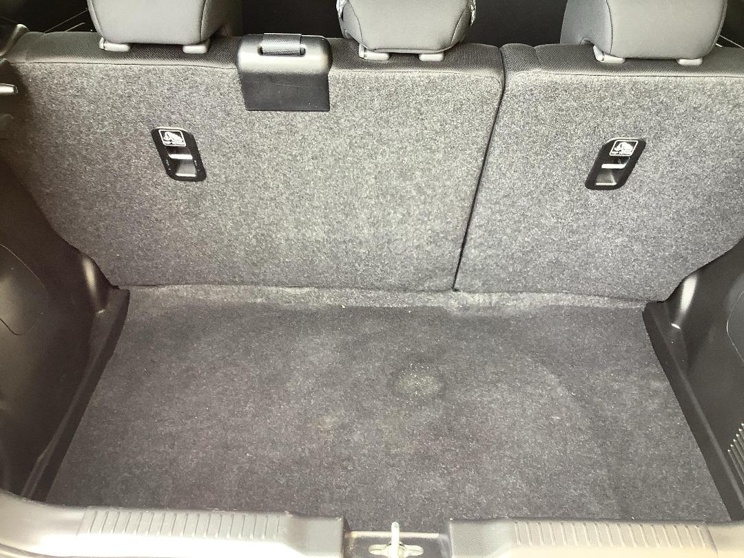 Photo '11' of Suzuki Swift GLX Hybrid Photo '11' of Suzuki Swift GLX Hybrid