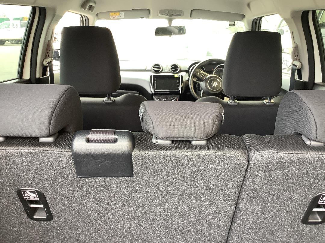 Photo '12' of Suzuki Swift GLX Hybrid Photo '12' of Suzuki Swift GLX Hybrid