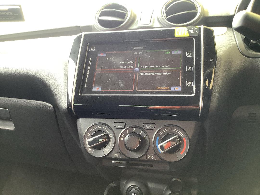 Photo '21' of Suzuki Swift GLX Hybrid Photo '21' of Suzuki Swift GLX Hybrid