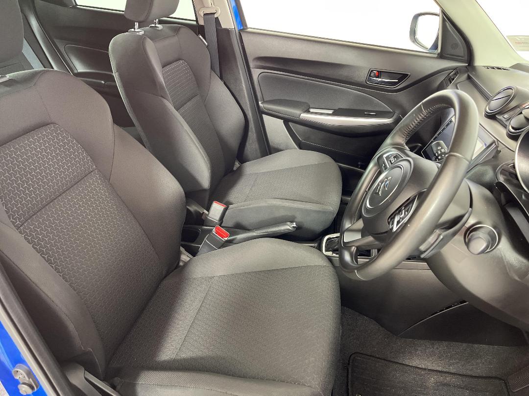 Photo '16' of Suzuki Swift