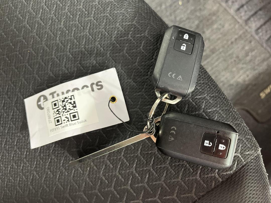 Photo '22' of Suzuki Swift