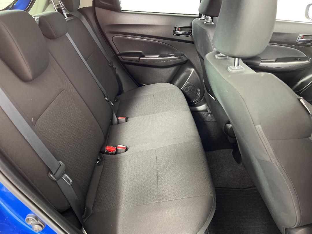 Photo '20' of Suzuki Swift