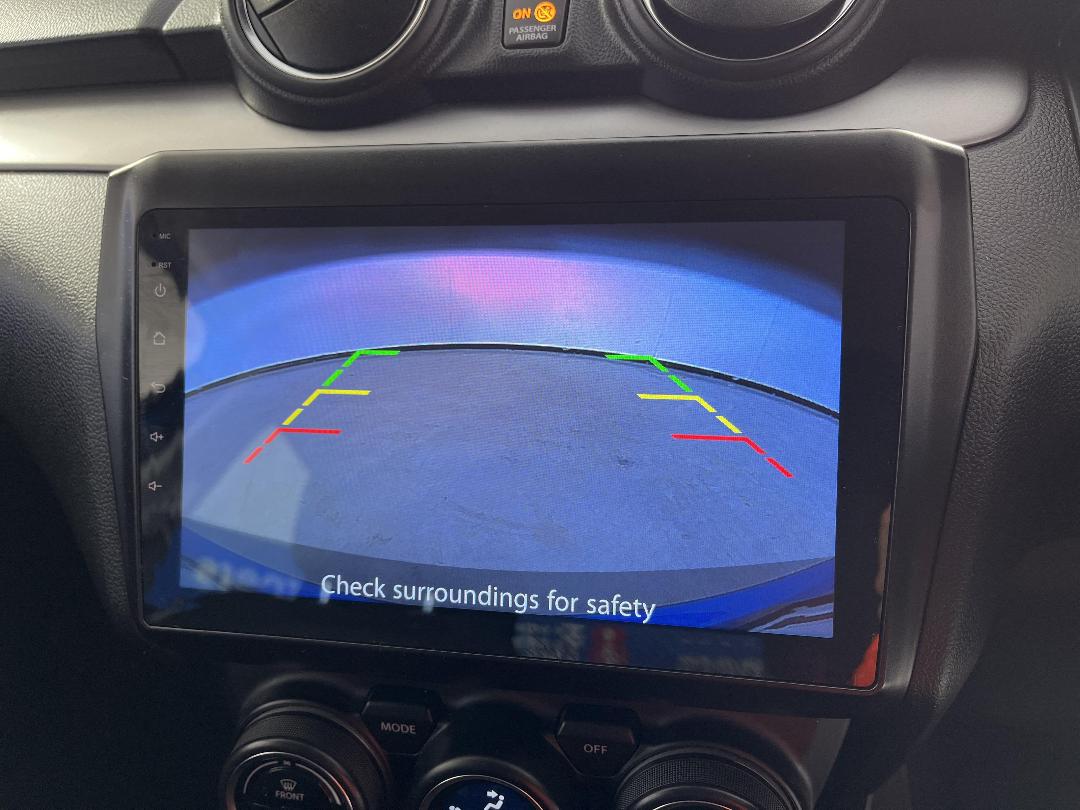 Photo '23' of Suzuki Swift