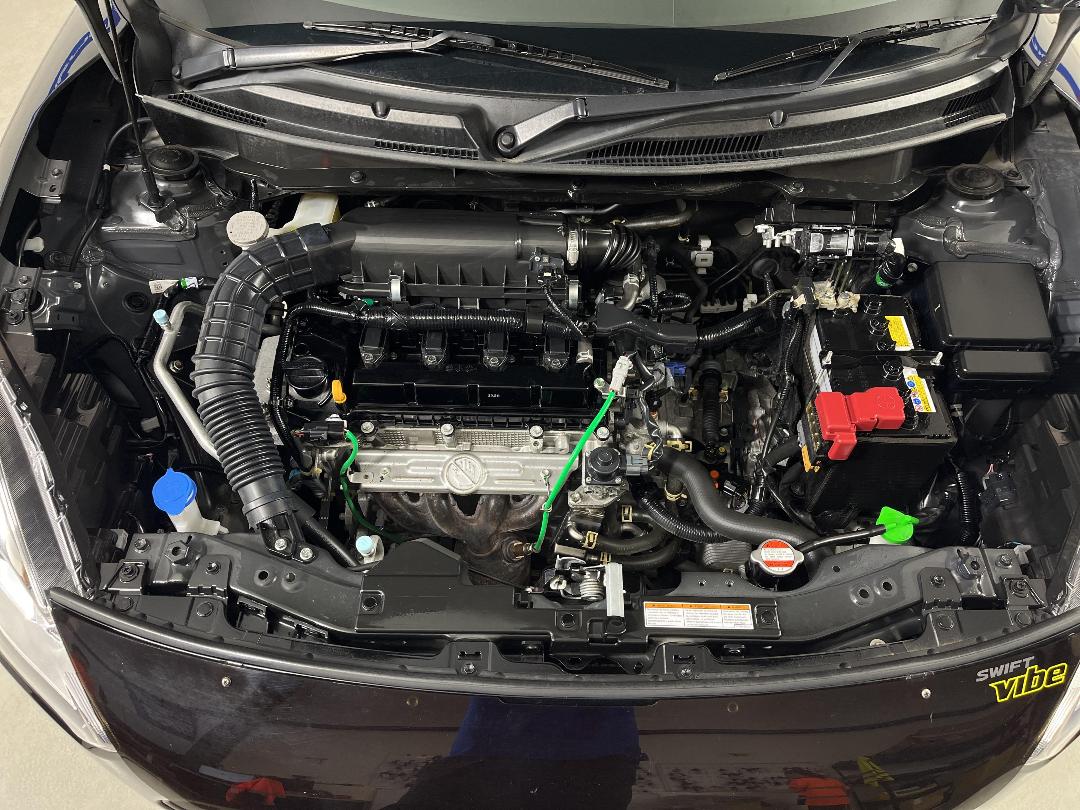 Photo '13' of Suzuki Swift