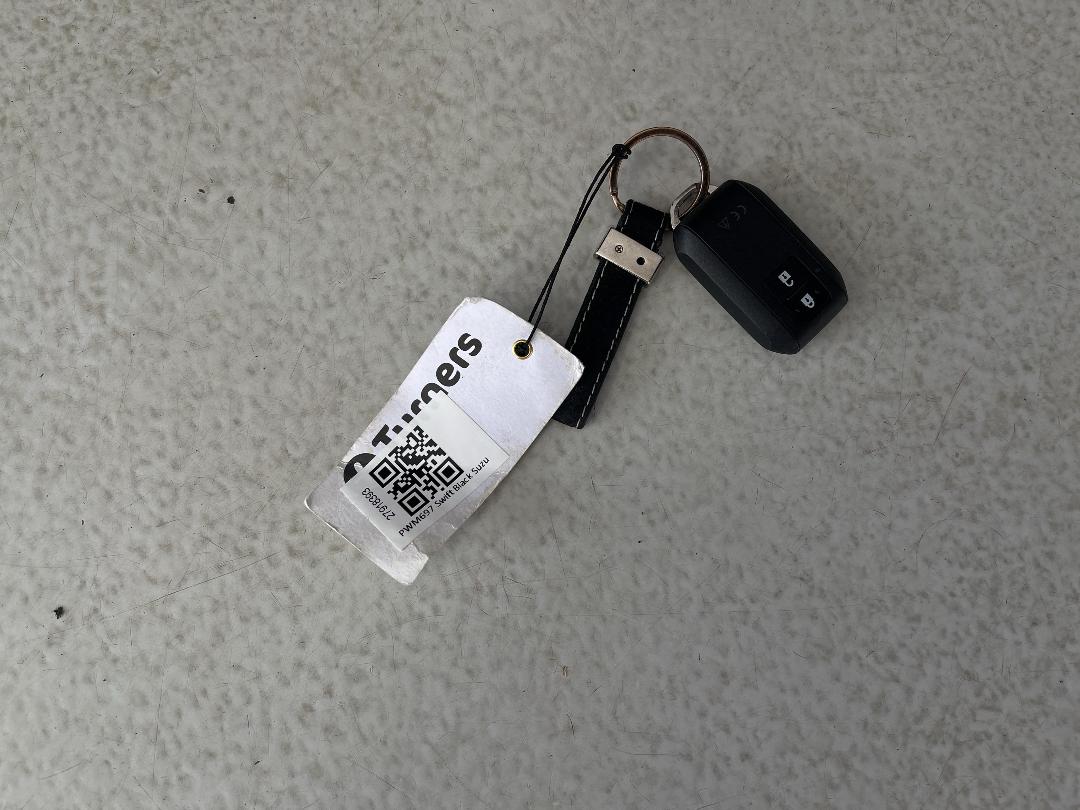 Photo '22' of Suzuki Swift