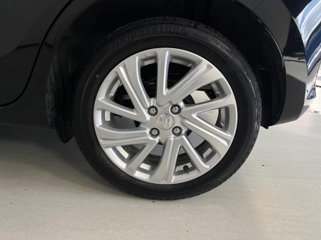 Photo '11' of Suzuki Swift