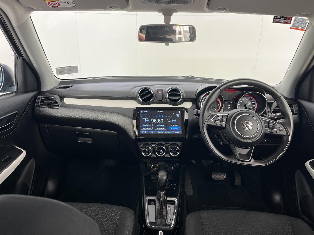 Photo '17' of Suzuki Swift