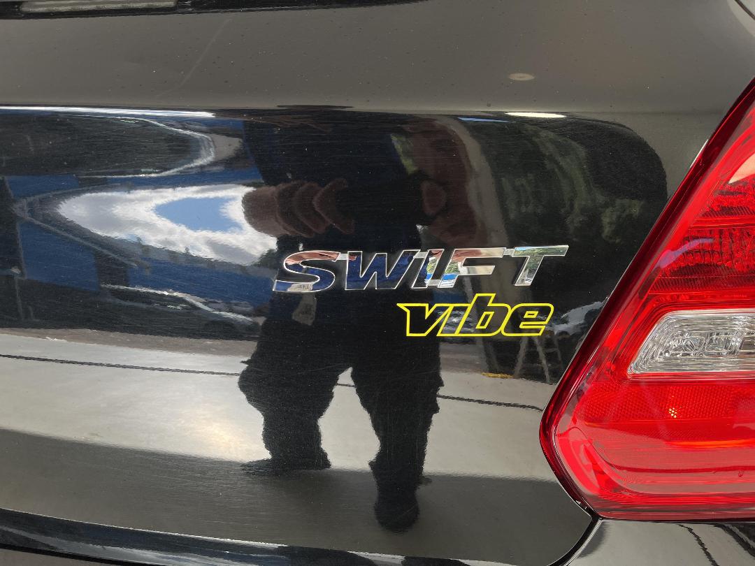 Photo '23' of Suzuki Swift