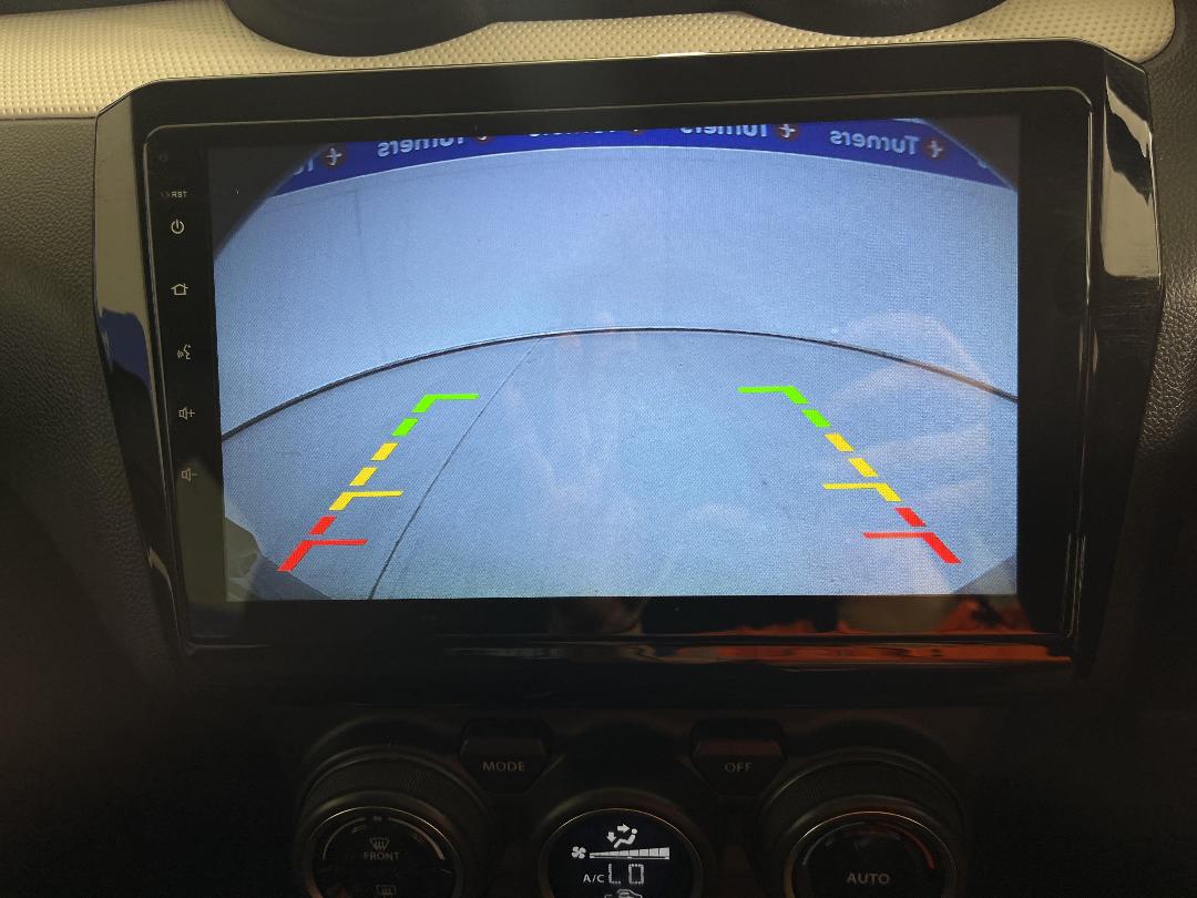 Photo '24' of Suzuki Swift