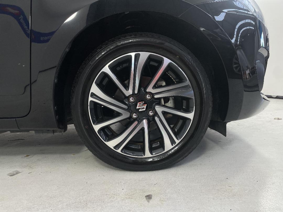 Photo '9' of Suzuki Swift