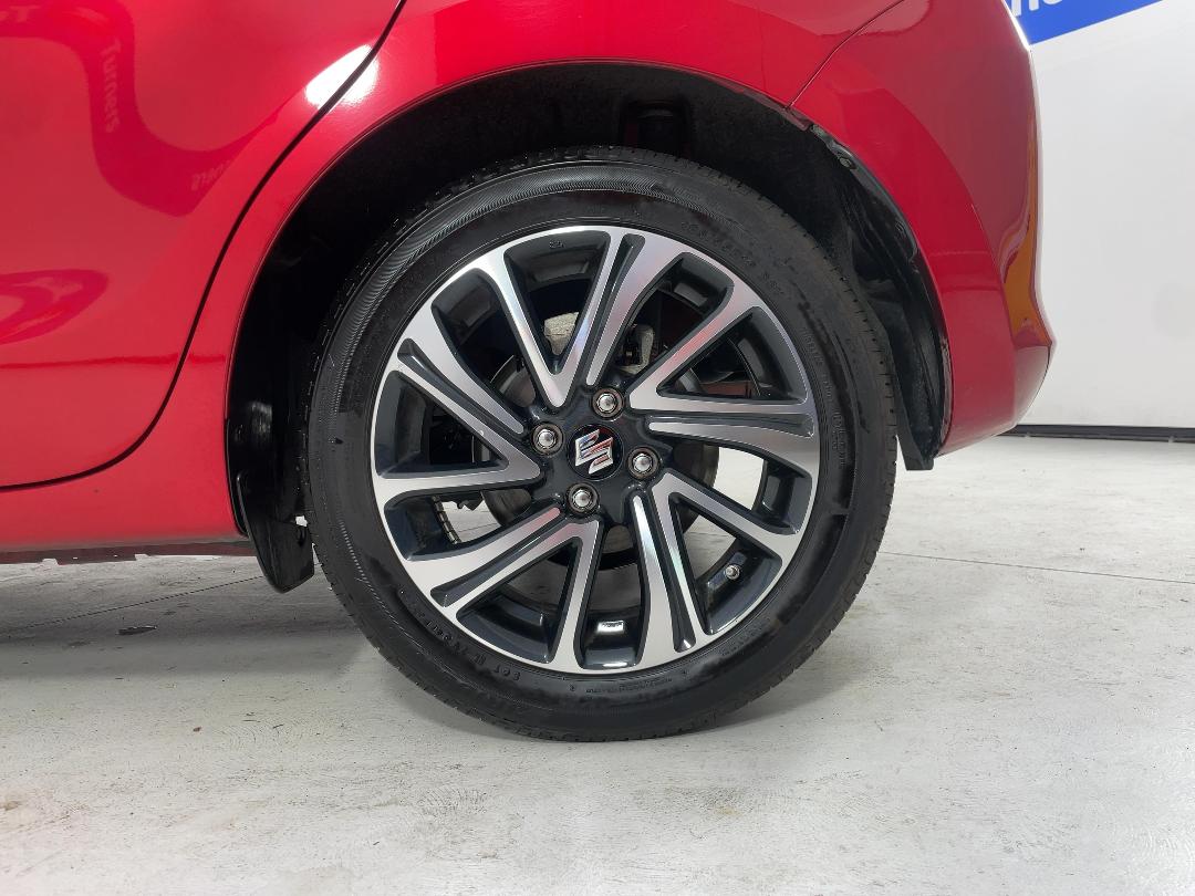 Photo '11' of Suzuki Swift Photo '11' of Suzuki Swift