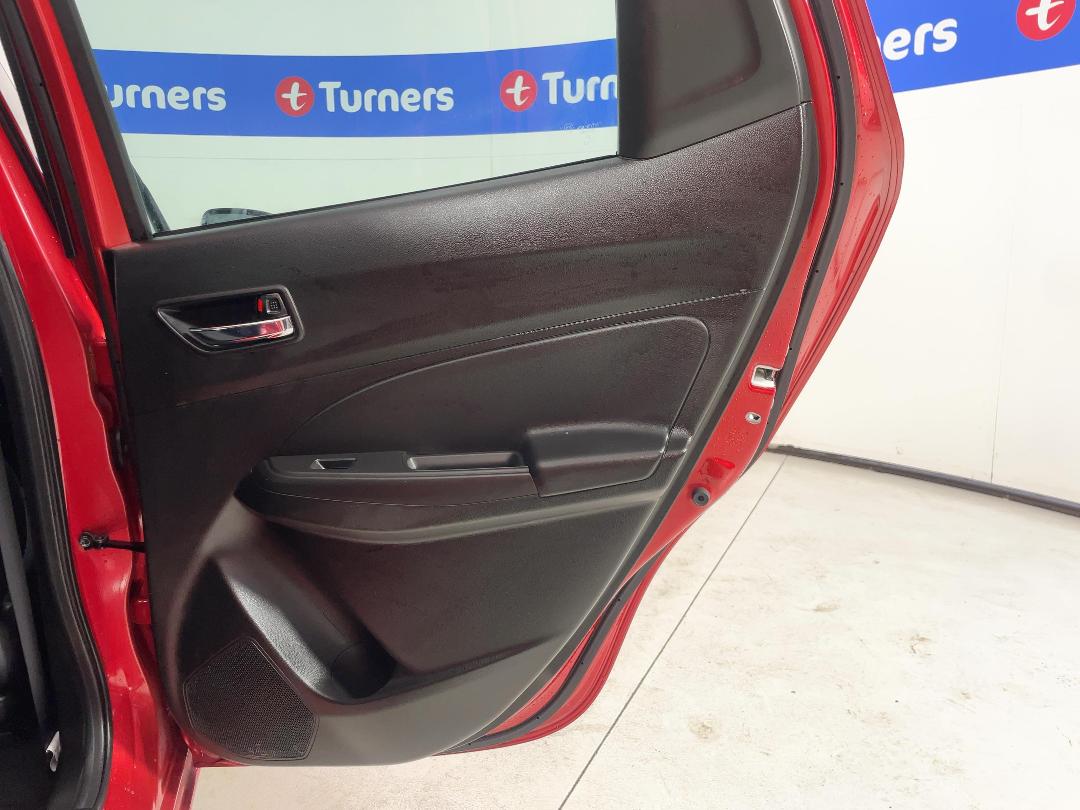 Photo '19' of Suzuki Swift Photo '19' of Suzuki Swift