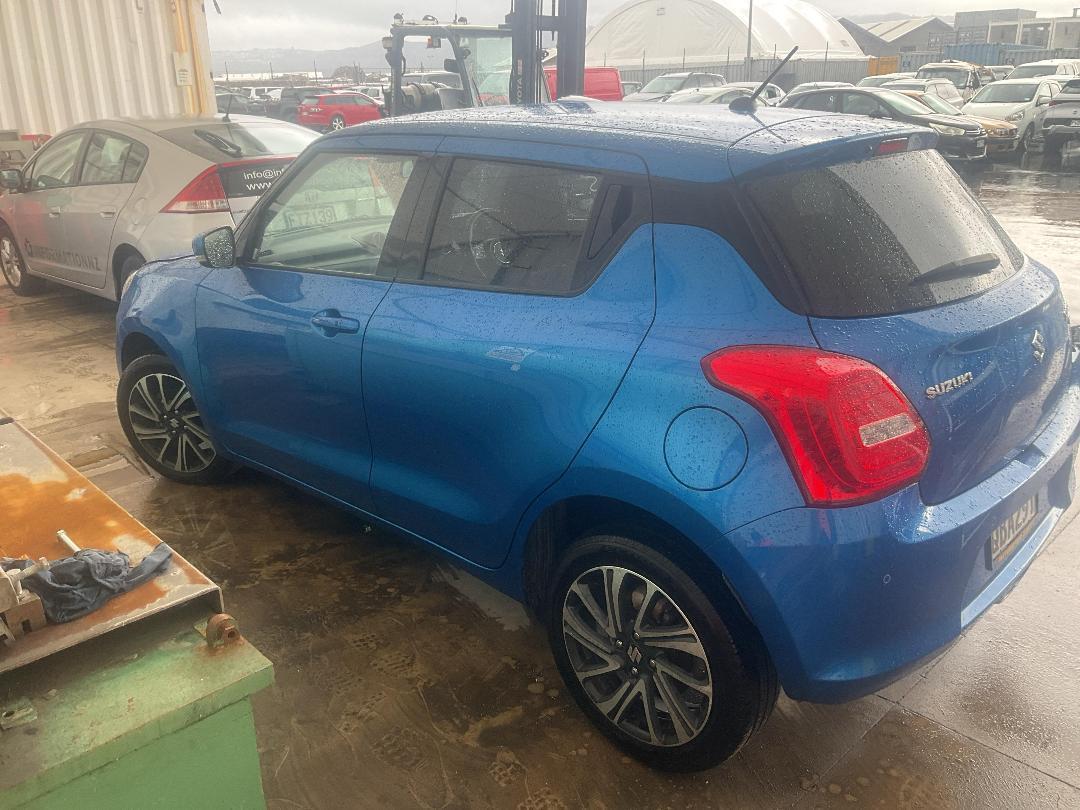 Photo '4' of Suzuki Swift RS